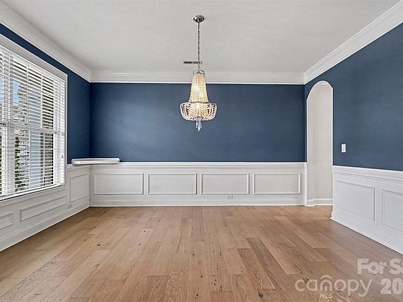 5th image of 4440 Carrington Dr Unit 261