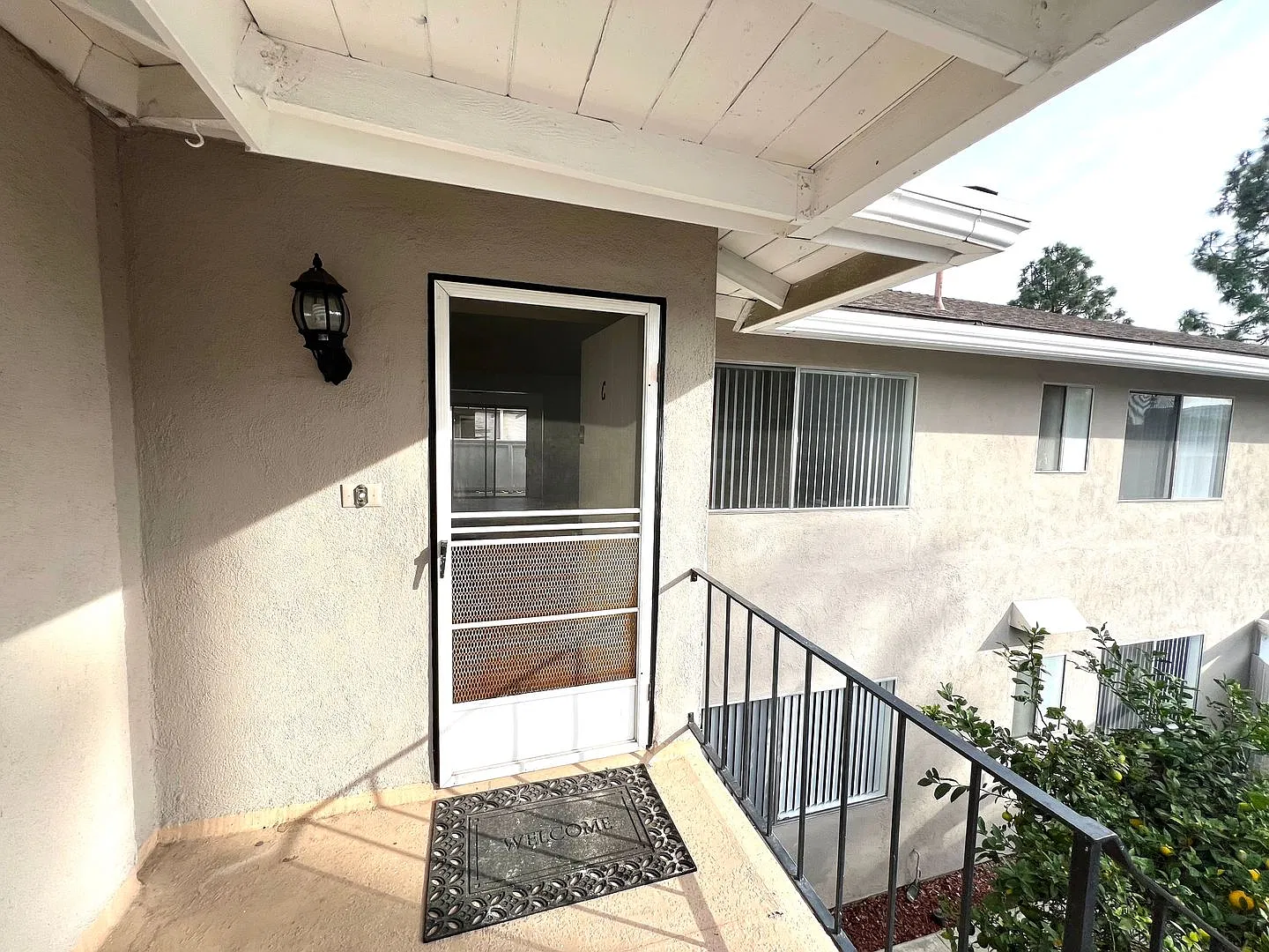 West Stevens-413 — Photo 1