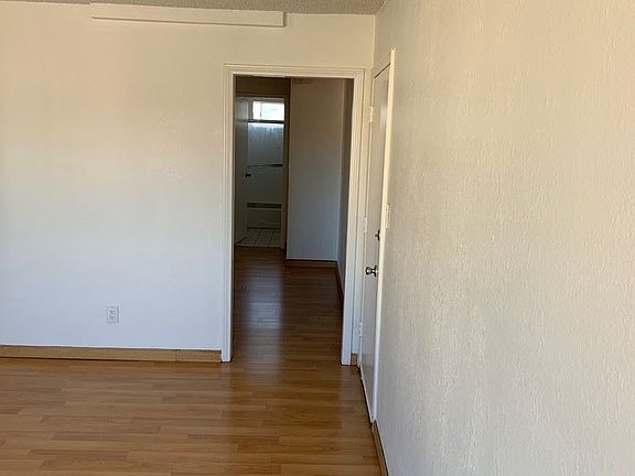 4th image of 637 W 79th St APT 8
