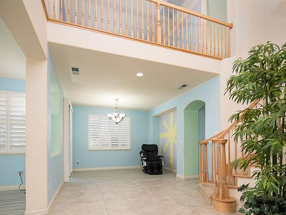 3rd image of 6707 Quantum Dr