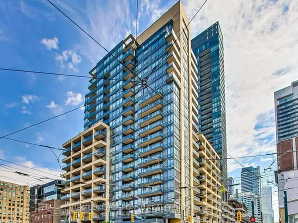 438 King St W #1212, Toronto, ON M5V 3T9
