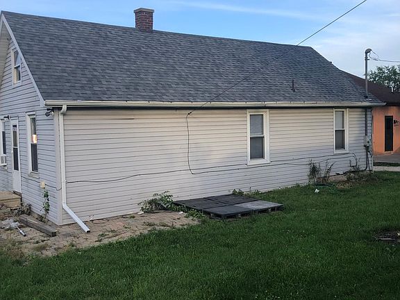2nd image of 1723 N Broadway St