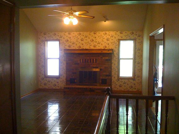 2nd image of 1113 NE Colleen Dr