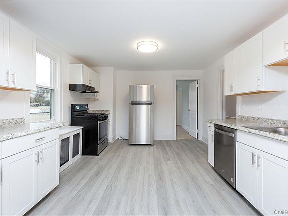 3rd image of 167 Brook St Suite 2