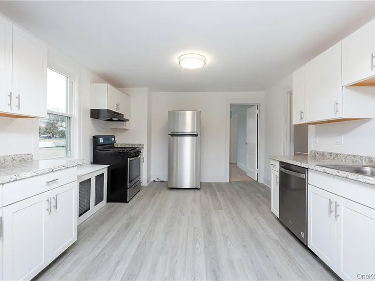 167 Brook St #2 — Photo 4