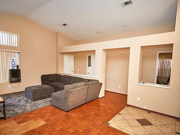 5th image of 9347 Nolina Dr