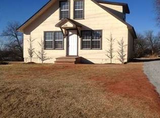 220 E 1st St, Chandler, OK 74834