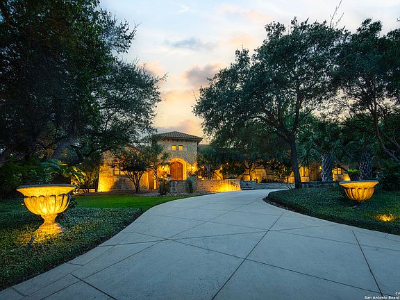 3rd image of 607 Bentley Manor
