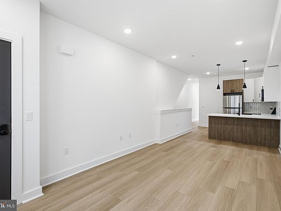 3rd image of 2503 N 12th St #1