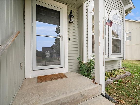 3rd image of 1829 Shannon Dr