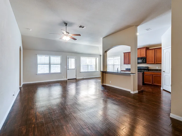 4920 Lemon Grove Dr — Photo 6