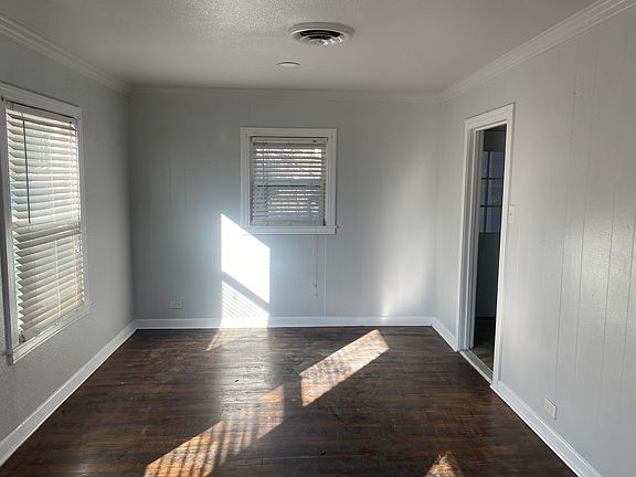 5th image of 2701 W Craig Pl