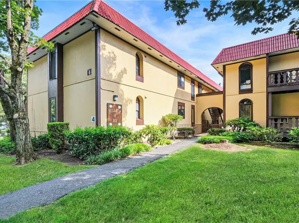 4 Granada Crescent #3, White Plains, NY 10603