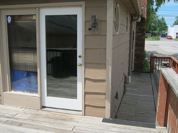 3rd image of 4939 W Washington St