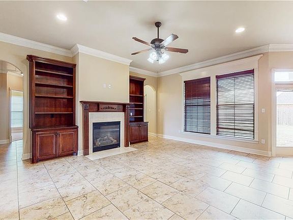 3rd image of 514 Carnaby Ct