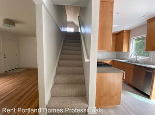 3106 SW Maricara St, Portland, OR 97219