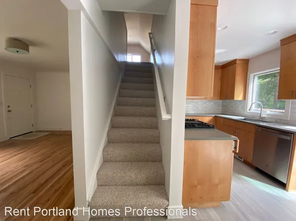 3106 SW Maricara St, Portland, OR 97219