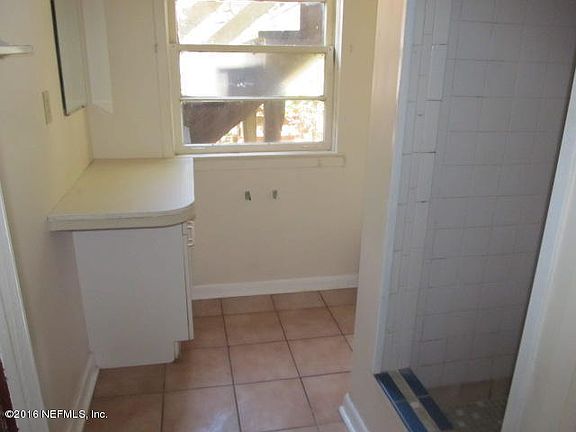 5th image of 427 6th St N #A