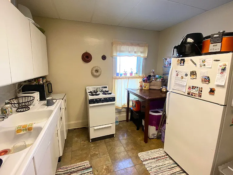 320 N Sherman Ave #3 — Photo 12