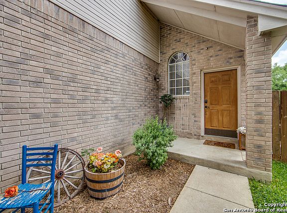 3rd image of 12247 Netherwood Ln