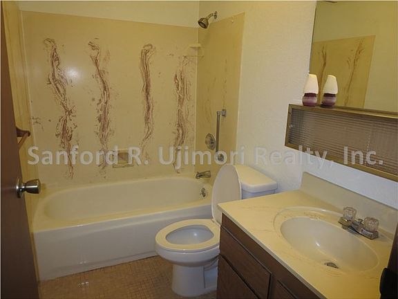 5th image of 98-854 Noelani St APT 61