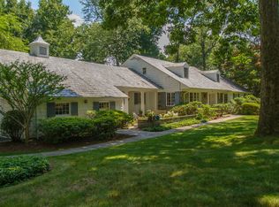 82 Oldchester Rd, Essex Fells, NJ 07021