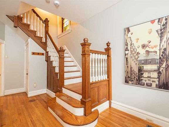 3rd image of 3646 Wyoming St