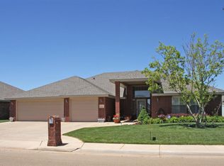 2420 Northglen Dr, Clovis, NM 88101