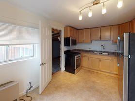253 S Main St, White River Junction, VT