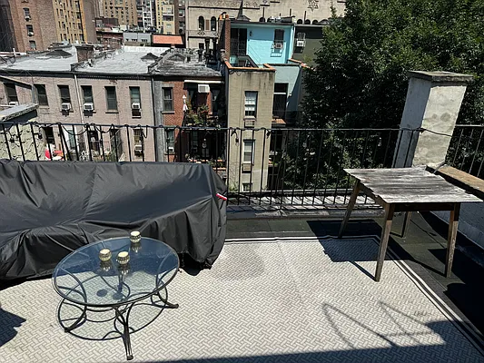 Rented by Joe Gotham LTD | media 12