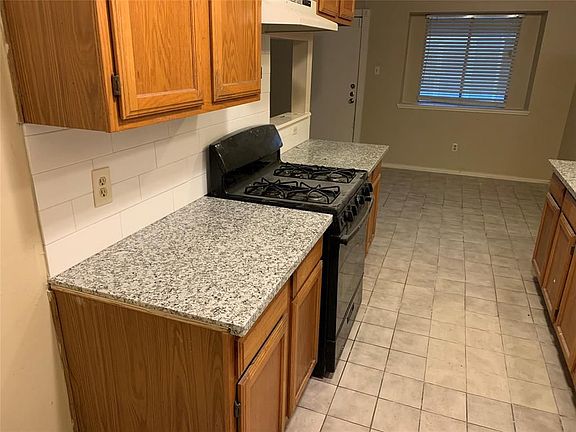 2nd image of 5625 Stone Creek Dr