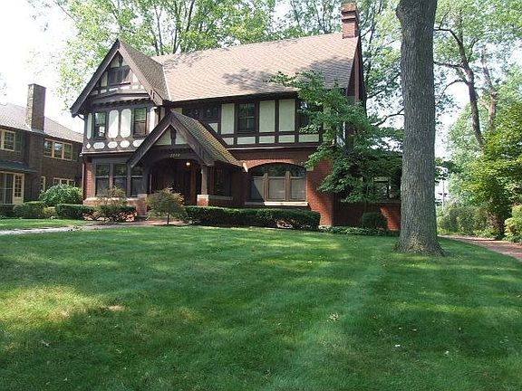 2nd image of 2232 Harcourt Dr