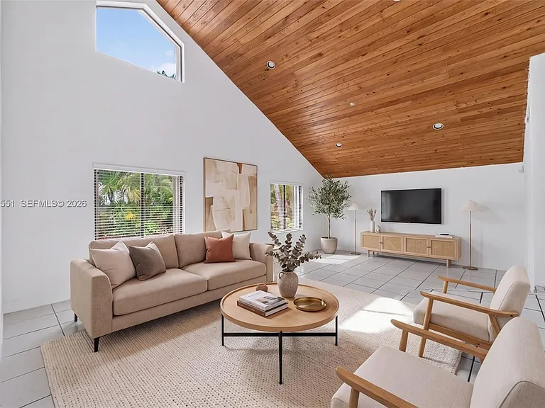 14251 SW 107th Ter — Photo 7