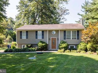 711 Rolling Ridge Dr, Westminster, MD 21157