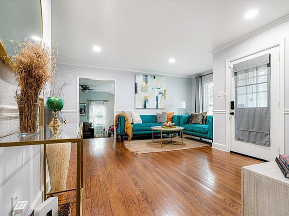 3rd image of 4866 Barfield Rd