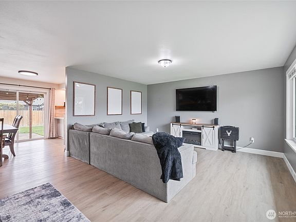 4th image of 106 Monterey Drive