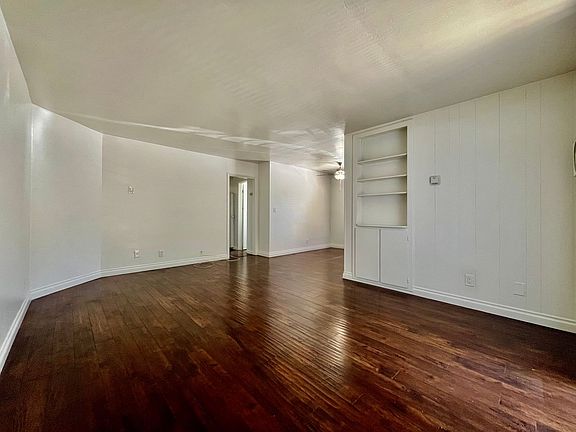 3rd image of 1432 Robinson Ave APT 1