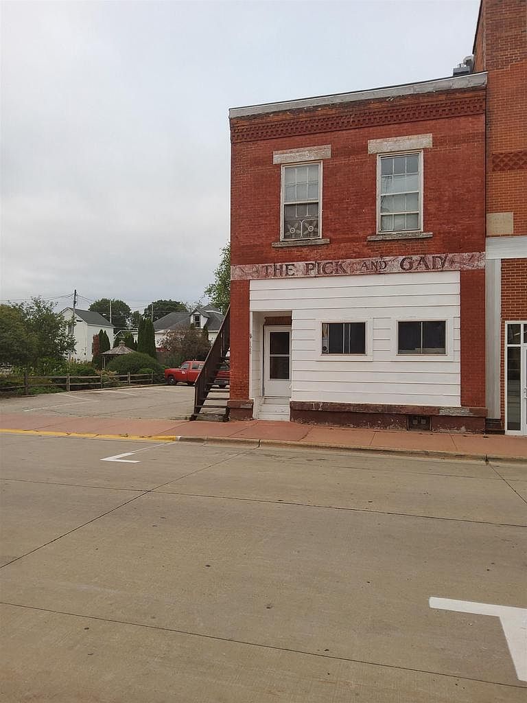 128 Water St, Shullsburg, WI 53586 Zillow