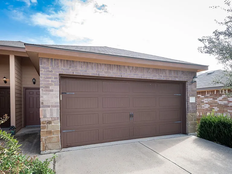 424 Jack Rabbit Ln #B — Photo 2