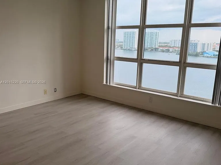 19101 NE 36th Ct #1801 — Photo 10
