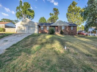 3002 Robbiedon St, Memphis, TN 38128