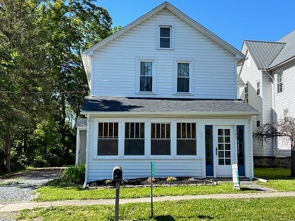 2nd image of 1399 Main St