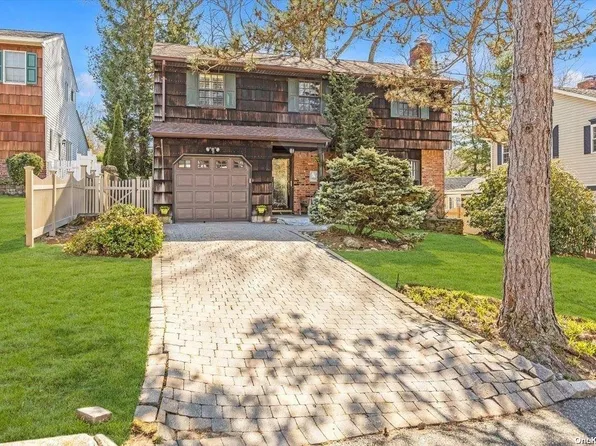 8 Christa Court, Huntington, NY 11743