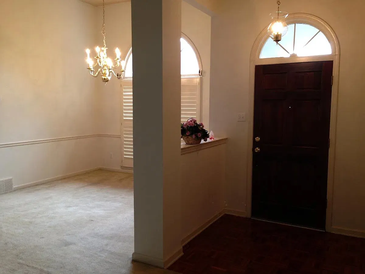 9011 Country Downs Cove — Photo 2