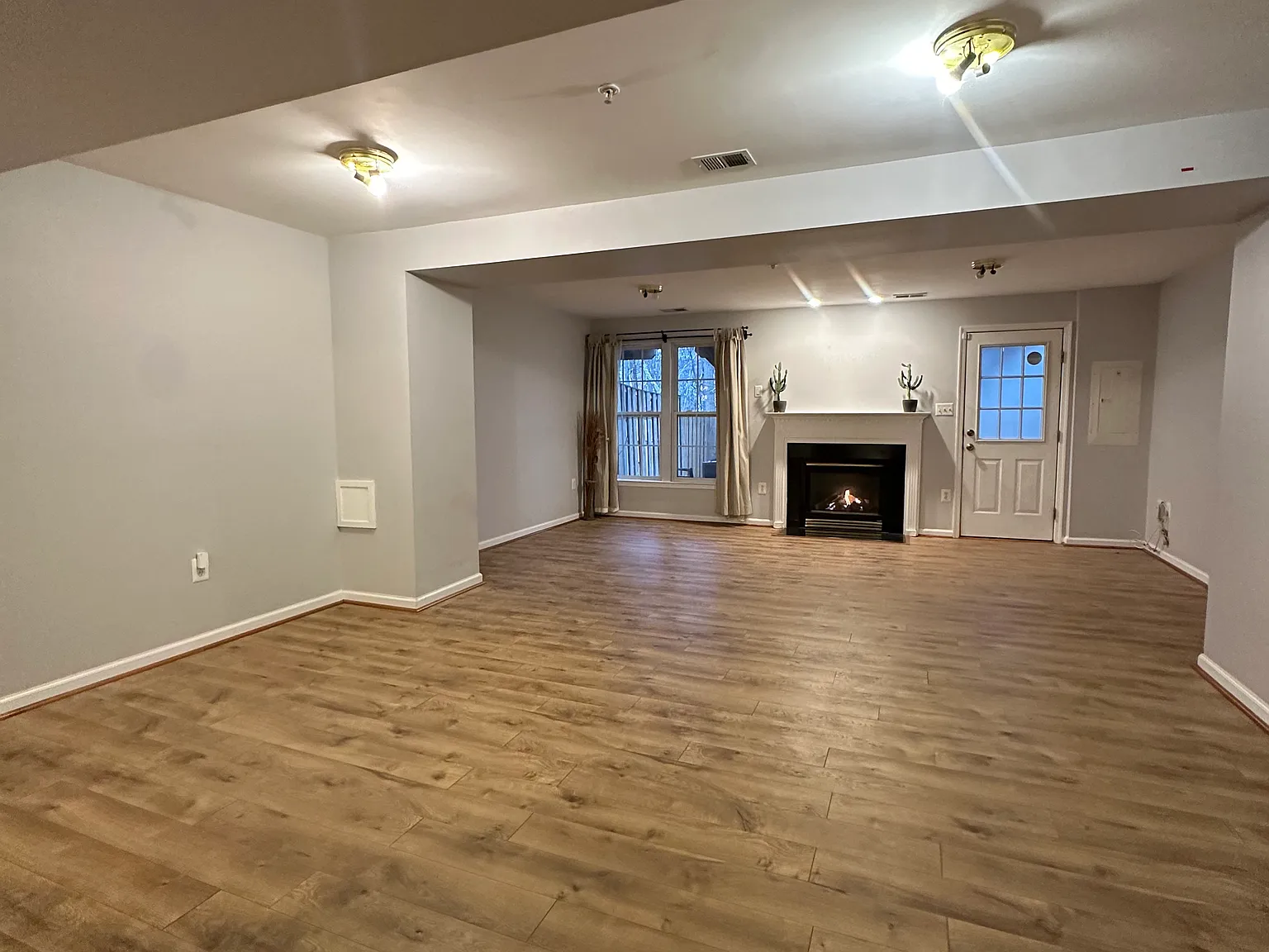 Studio, 800 sqft, $1,450 — Photo 3