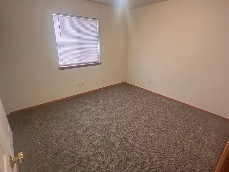 7820 Three Rivers Dr — Photo 10