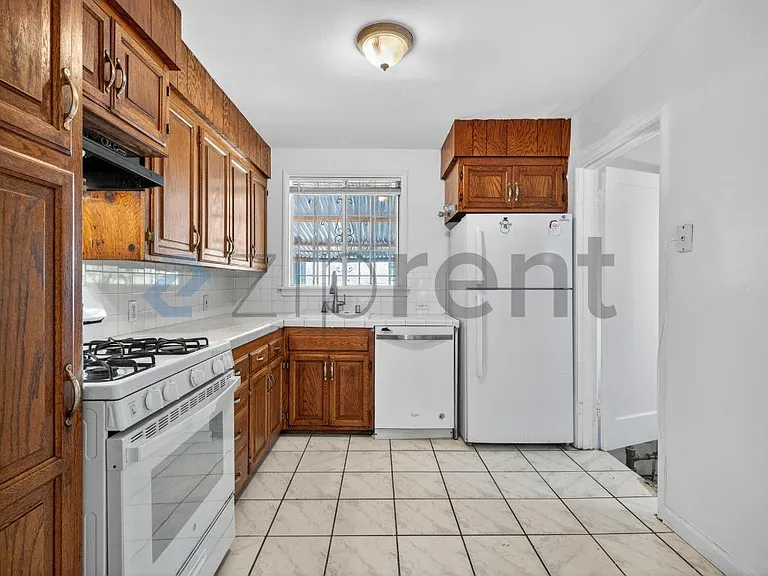365 S 38th St — Photo 9