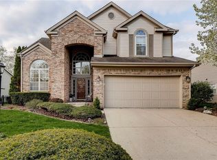 10381 Lakeland Dr, Fishers, IN 46037