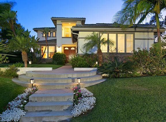 4th image of 450 Sandalwood Ct