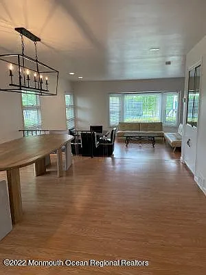 4 bed, 2.5 bath, 2596 sqft, $2,600 — Photo 4